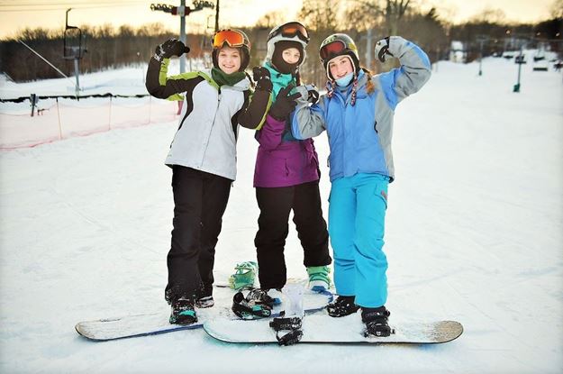 Picture of Ski Club Lift, Lesson & Rental Board