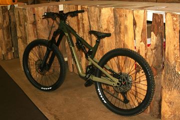 Picture of Rocky Mountain Full Suspension Mountain Bike Rental