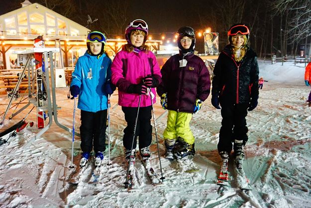 Picture of School Groups 6 Week, Friday Grade 3 & up, LL SKI