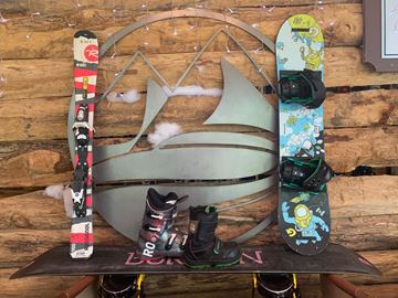 Picture of Seasonal Lease Snowboard Package